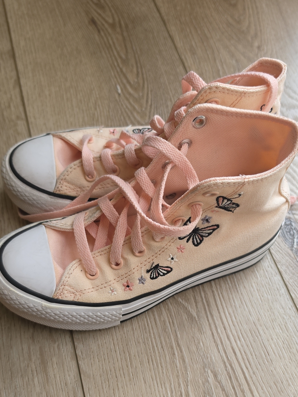 Converse Butterfly High-Top Sneakers